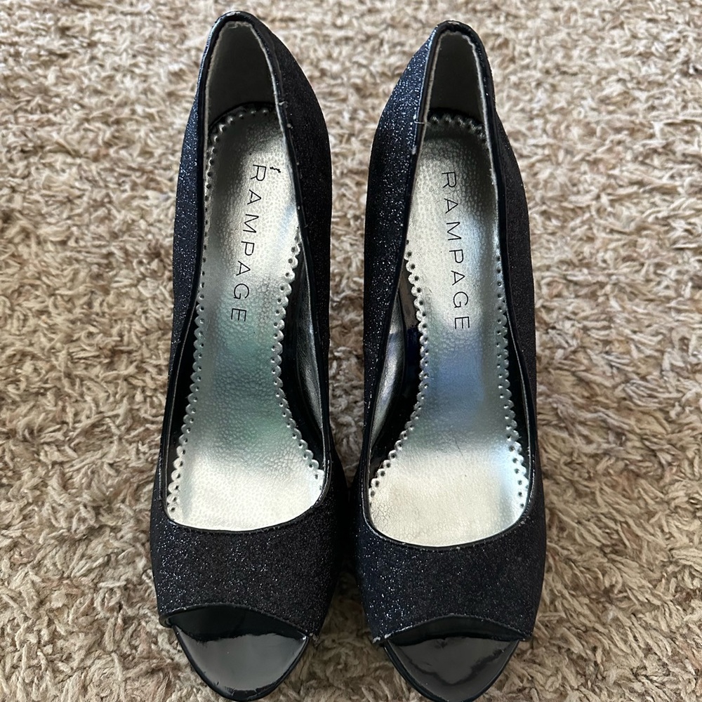 Rampage ladies heels size 7 1/2 new